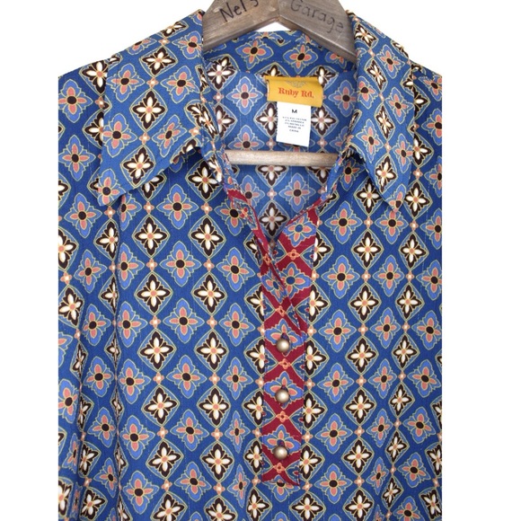 Vintage 70s Retro Print Collar and Button Loose fitting Top Medium Large Ruby - Picture 5 of 9